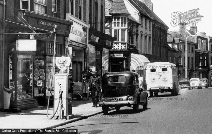 Photo of Newport, High Street c.1960