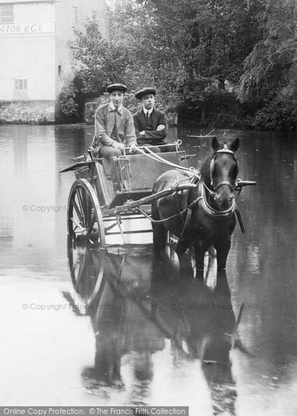 Photo of Newport, Horse And Cart 1913
