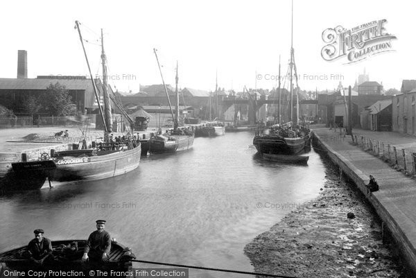 Photo of Newport, Medina Quay 1913