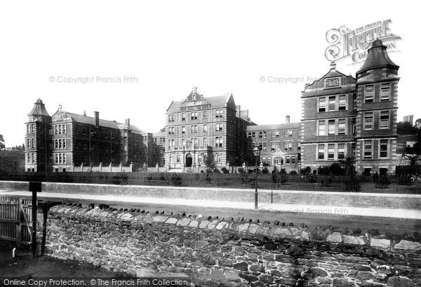 Photo of Newport, New Hospital 1901