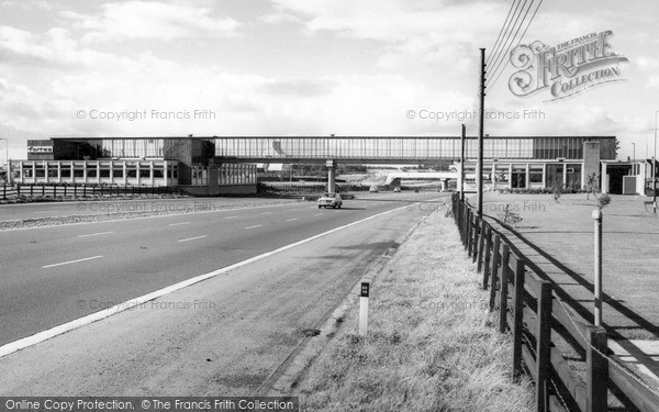 Photo of Newport Pagnell, Fortes Restaurant On M1 c.1965