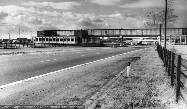 Photo of Newport Pagnell, Fortes Restaurant On M1 c.1965