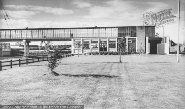 Photo of Newport Pagnell, Fortes Restaurant On M1 c.1965