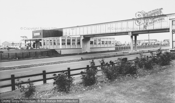 Photo of Newport Pagnell, Fortes Restaurant On M1 c.1965