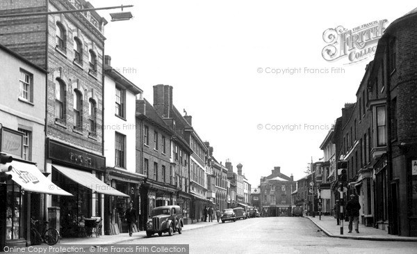 Photo of Newport Pagnell, High Street 1955