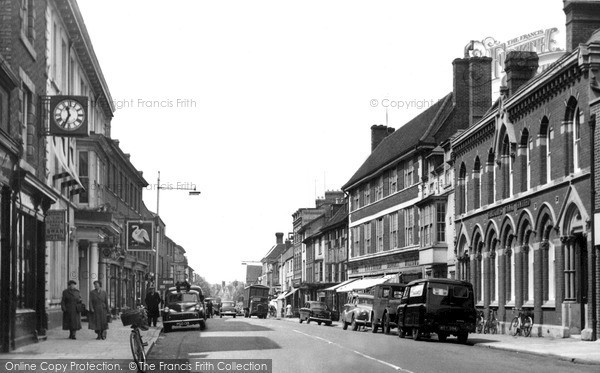 Photo of Newport Pagnell, High Street 1956