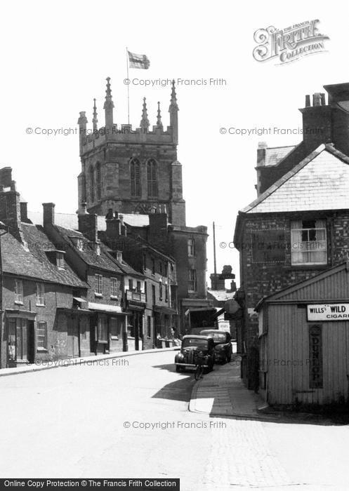 Photo of Newport Pagnell, High Street And Church Of St Peter And St Paul 1950