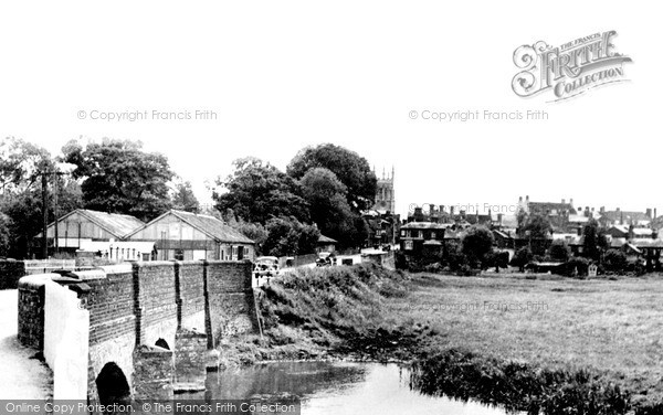 Photo of Newport Pagnell, North Bucks Bridge 1950