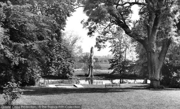 Photo of Newport Pagnell, Ousebank Gardens 1956