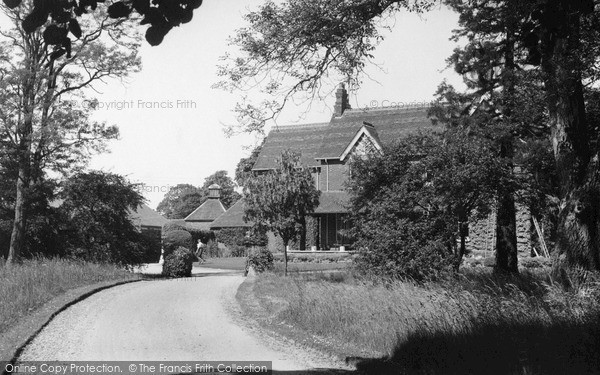 Photo of Newport Pagnell, The Green, Old People's Hostel 1950