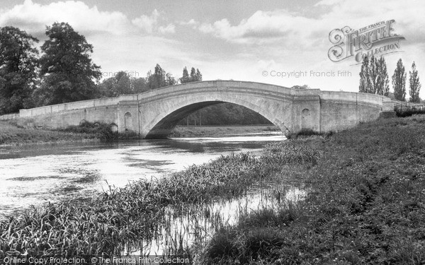 Photo of Newport Pagnell, Tyringham Bridge 1956