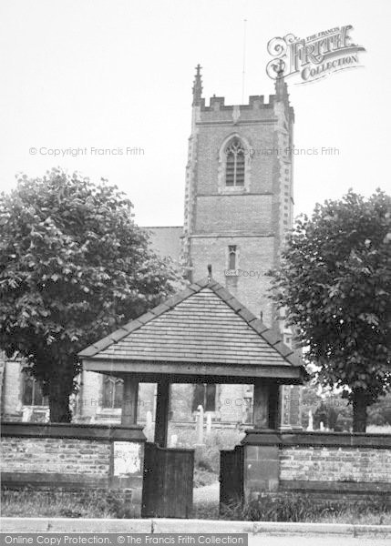 Photo of Newport, St Stephen's Church And Lychgate c.1955