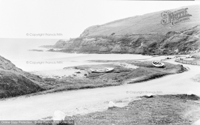 Photo of Newport, The Beach, Pwllgwaelod c.1955