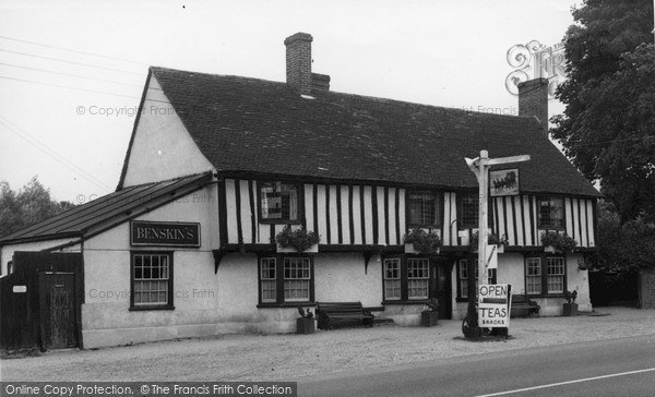 Photo of Newport, The Coach And Horses c.1955