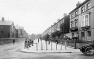 The Mall 1913, Newport