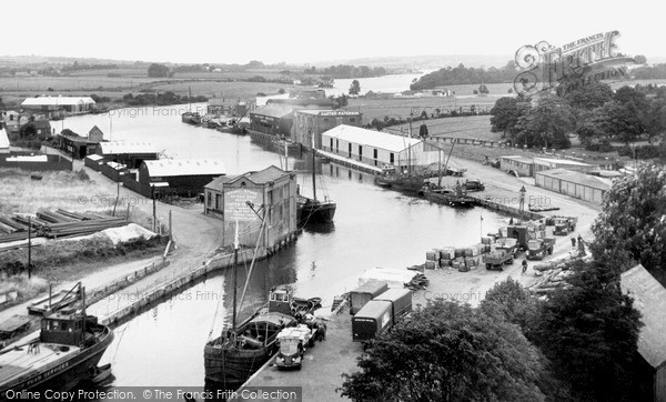 Photo of Newport, The River Medina c.1955