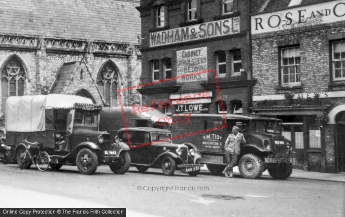 Photo of Newport, Vehicles c.1950