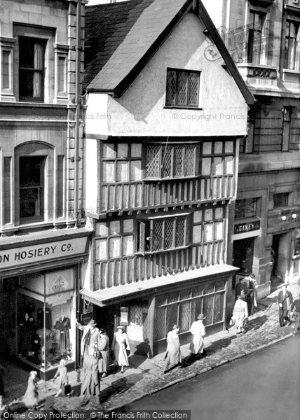 Photo of Newport, Ye Olde Murenger House c.1950