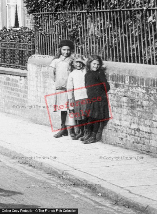 Photo of Newport, Young Girls In Castle Road 1913