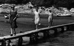 Ladies On The Gannel Bridge 1925, Newquay