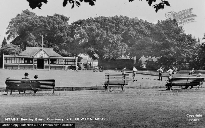 Photo of Newton Abbot, Bowling Green, Courtenay Park c.1955