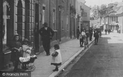 Children In East Street 1906, Newton Abbot