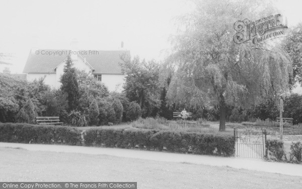 Photo of Newton Abbot, Courtenay Park c.1965