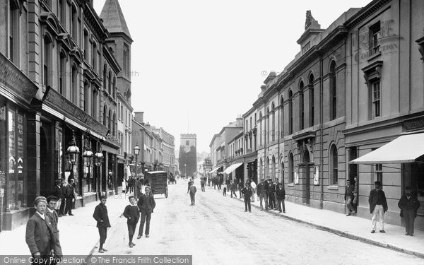 Photo of Newton Abbot, Courtenay Street 1895