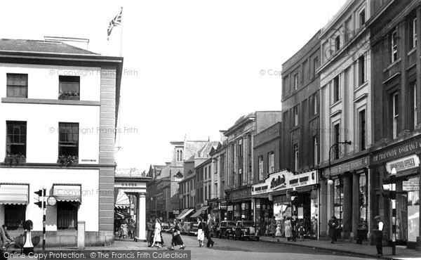 Photo of Newton Abbot, Courtenay Street c.1955