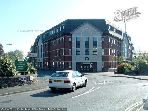 Photo of Newton Abbot, Government Building 2004