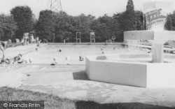 The Fountain And Swimming Pool c.1965, Newton Abbot