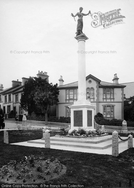 Photo of Newton Abbot, War Memorial 1922