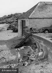 Family On The Beach c.1960, Newton-By-The-Sea