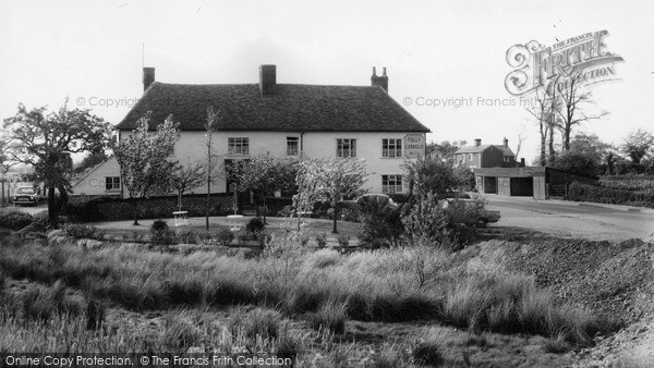 Photo of Newton Green, Saracens Head c.1960