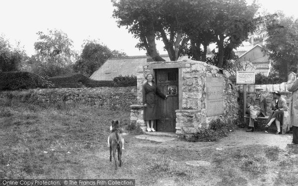 Photo of Newton, The Well 1938