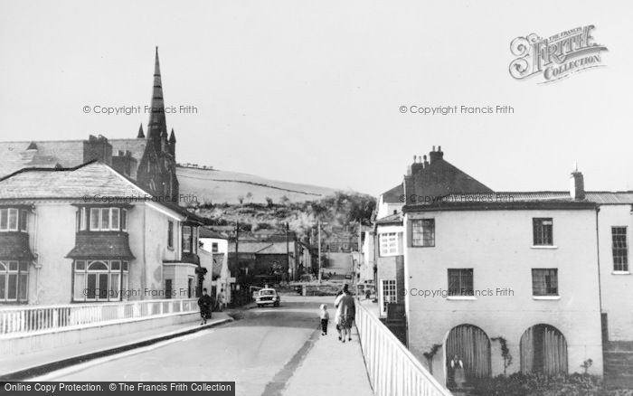 Photo of Newtown, Bryn Bank From Long Bridge c.1965