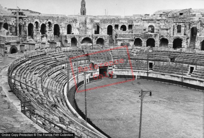 Photo of Nimes, Amphitheatre 1939