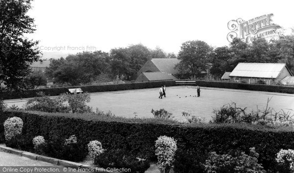 Photo of Normanton, Haw Hill Park, Bowling Green c.1965