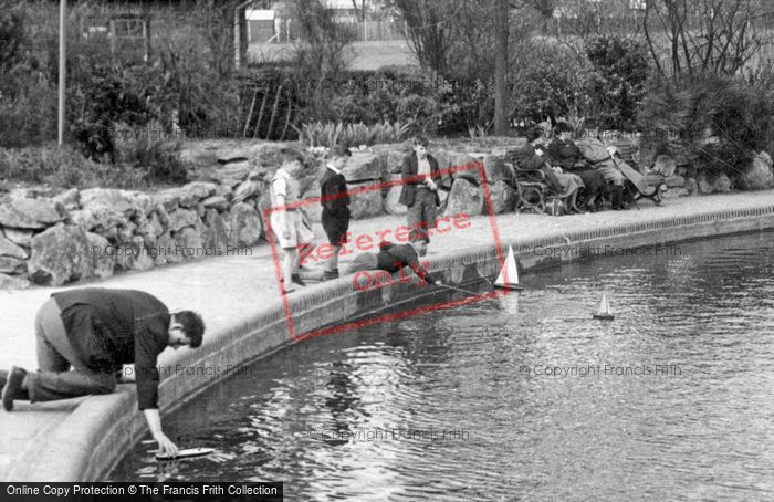 Photo of North Chingford, Ridgeway Park, Boys At The Boating Pool c.1955
