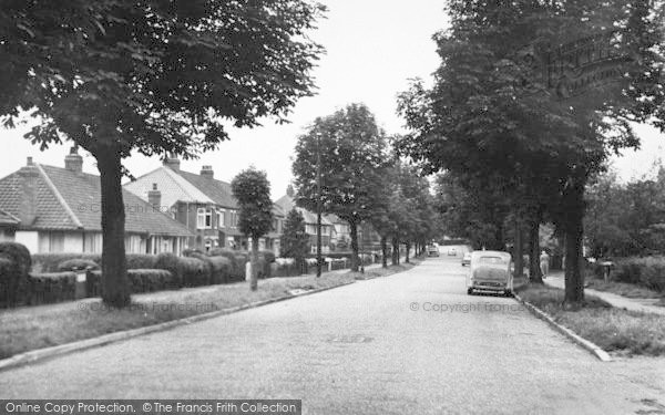 Photo of North Ferriby, New Walk c.1955
