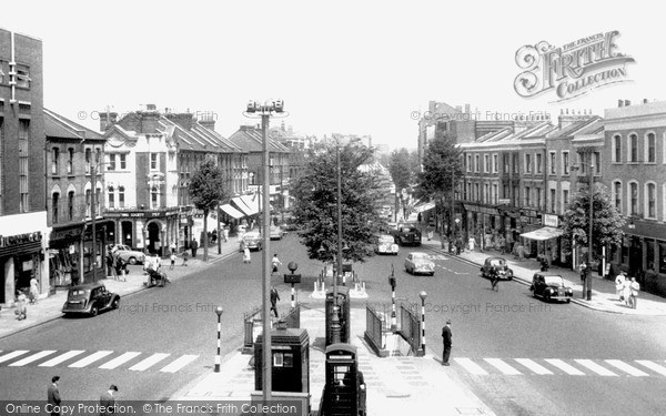 Photo of North Finchley, High Road c.1960