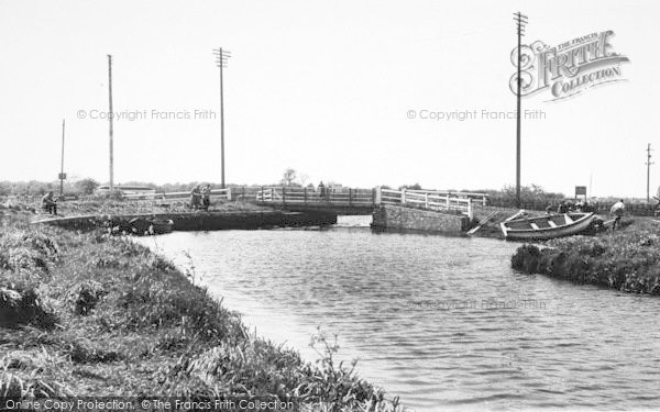 Photo of North Frodingham, The Bridge c.1955