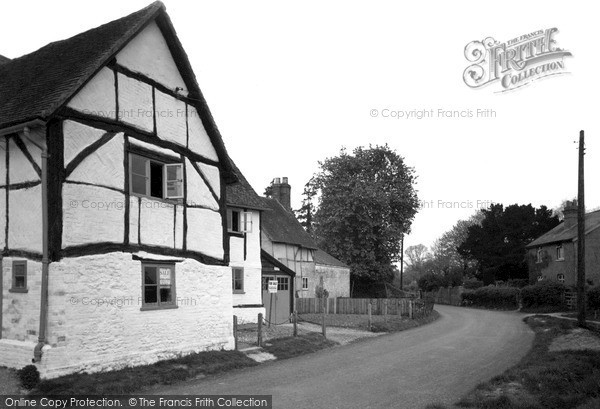 Photo of North Moreton, The Village c.1950