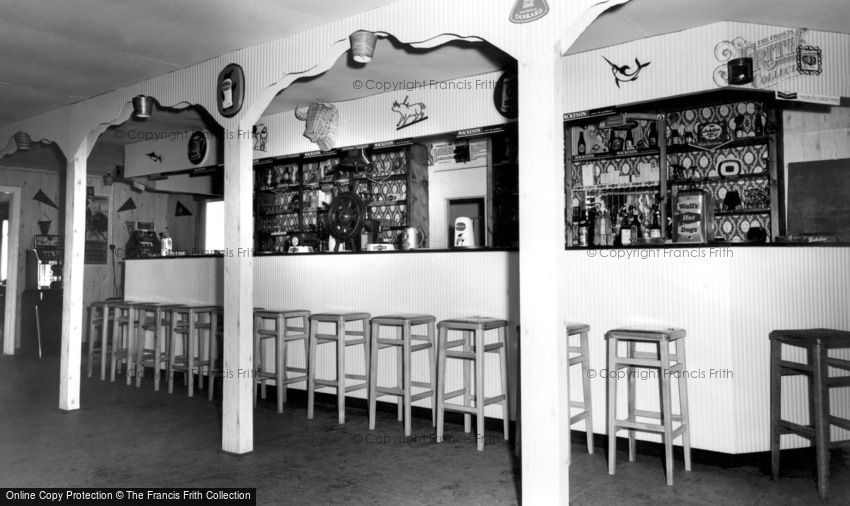 North Somercotes, Lakeside Lido Club Bar c1960