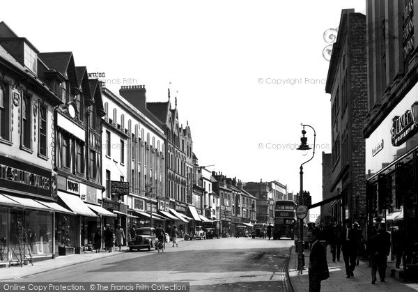 Photo of Northampton, Abington Street c.1955
