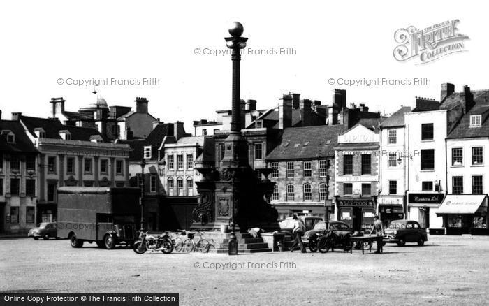Photo of Northampton, Market Square 1957