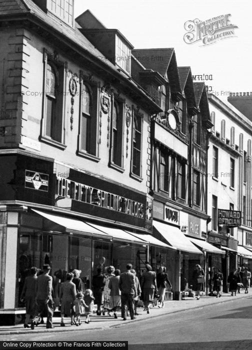 Photo of Northampton, The Fifty Shilling Tailors, Abington Street c.1950