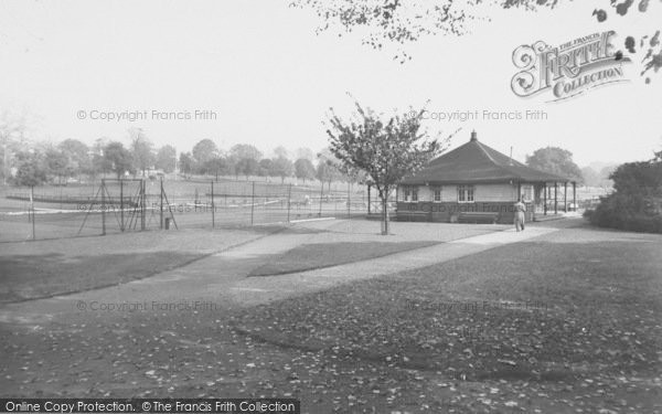 Photo of Northampton, The Meadows c.1960