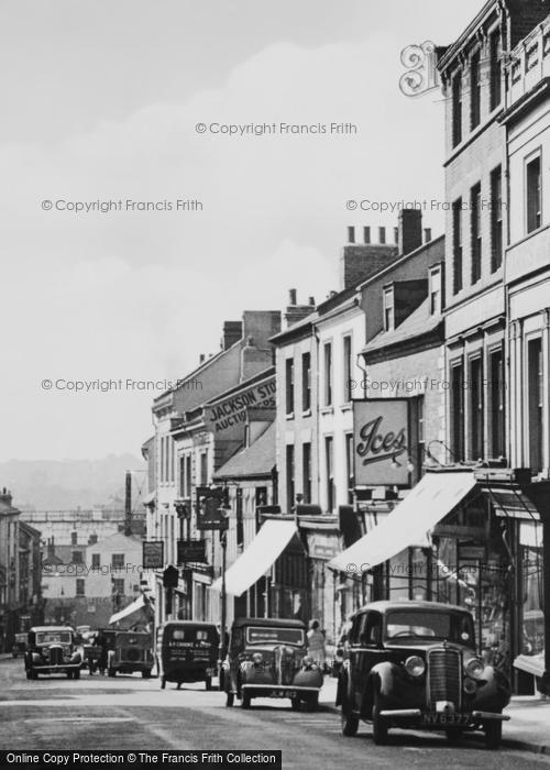 Photo of Northampton, Traffic On Bridge Street c.1950