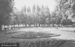 Victoria Park c.1955, Northampton